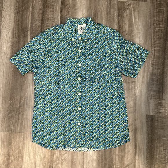Kennington Short Sleeve Button Down - XL - Picture 2 of 5